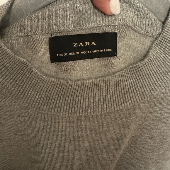 Zara’s Men Mock Neck Sweater - Picture 3 of 3